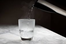 7 Manfaat Minum Air Panas, Dapat Mengurangi Stres dan Meningkatkan Sirkulasi Darah