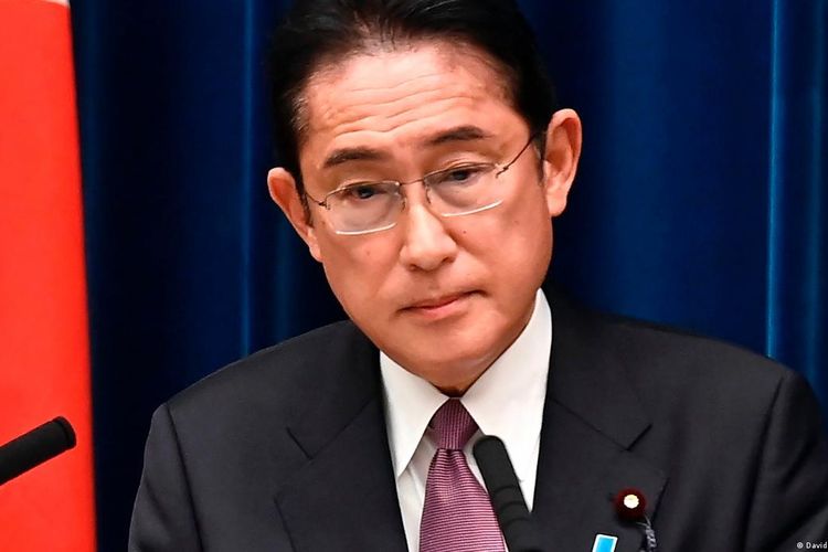 Perdana Menteri Jepang Fumio Kishida mengatakan, rudal balistik yang diduga ditembakkan dari Korea Utara diyakini telah mendarat di dalam zona ekonomi eksklusif (ZEE) Jepang pada Sabtu (18/2/2023). Pada Jumat (14/4/2023), Kishida memuji rencana untuk membangun kasino legal pertama di Kota Osaka.