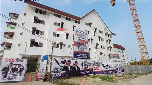 Turunkan Spanduk Bergambar Amin di Kampung Susun Akuarium, Warga: Kami Taati Aturan