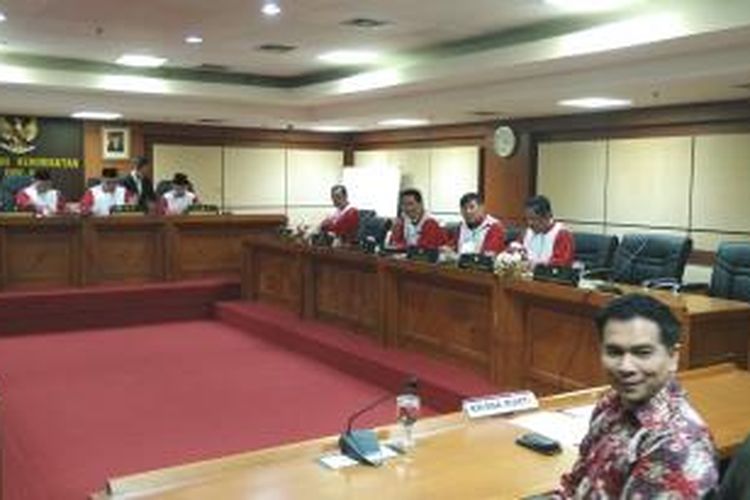 Politisi PKB Krisna Mukti dalam sidang putusan Mahkamah Kehormatan Dewan di
Kompleks Parlemen, Senayan, Jakarta, Senin (28/9/2015).
