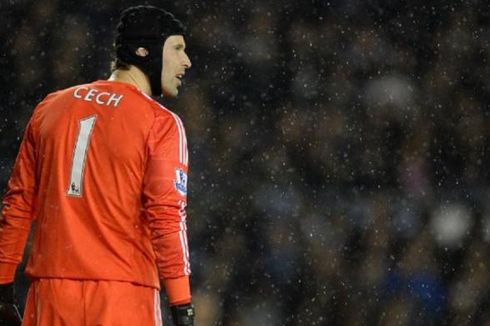 Petr Cech dan Penjelasan Peraturan 25 Pemain Premier League