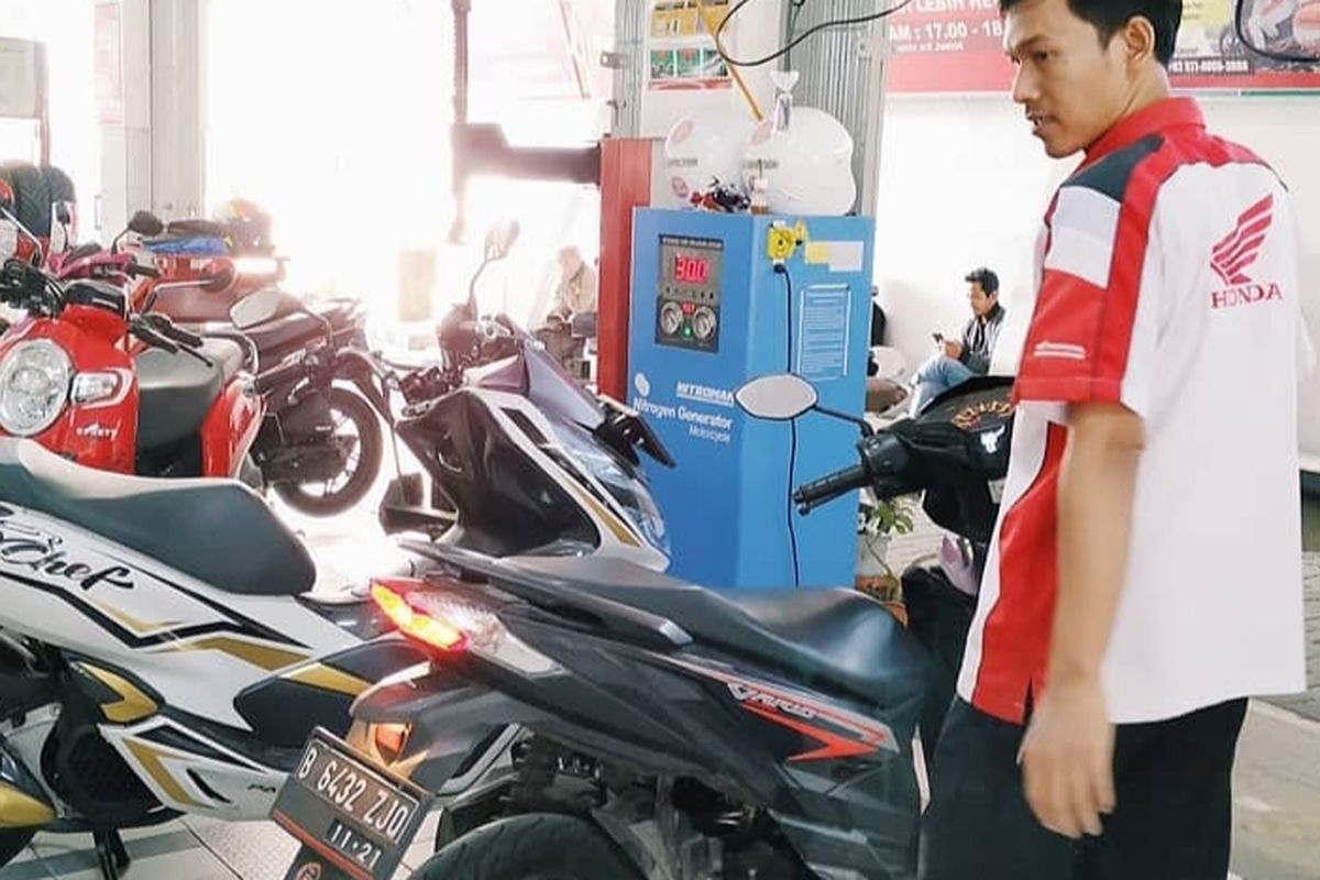 Servis Honda Vario 125 di bengkel resmi Honda Bintang Motor Cinere