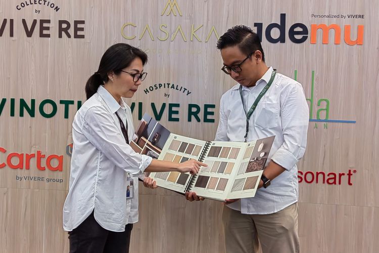 VIVERE Group, selaku agen tunggal Wilsonart di Indonesia, meluncurkan katalog terbaru produk High Pressure Laminates (HPL) pada pameran IFFINA Indonesia Meubel & Design Expo 2023 yang diselenggarakan di Indonesia Convention Exhibition (ICE BSD) Tangerang, pada Jumat, 15 September 2023.