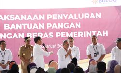Kunker Bareng Jokowi di Jateng, Zulhas Pastikan Bantuan Pangan Lanjut hingga Juni 2024
