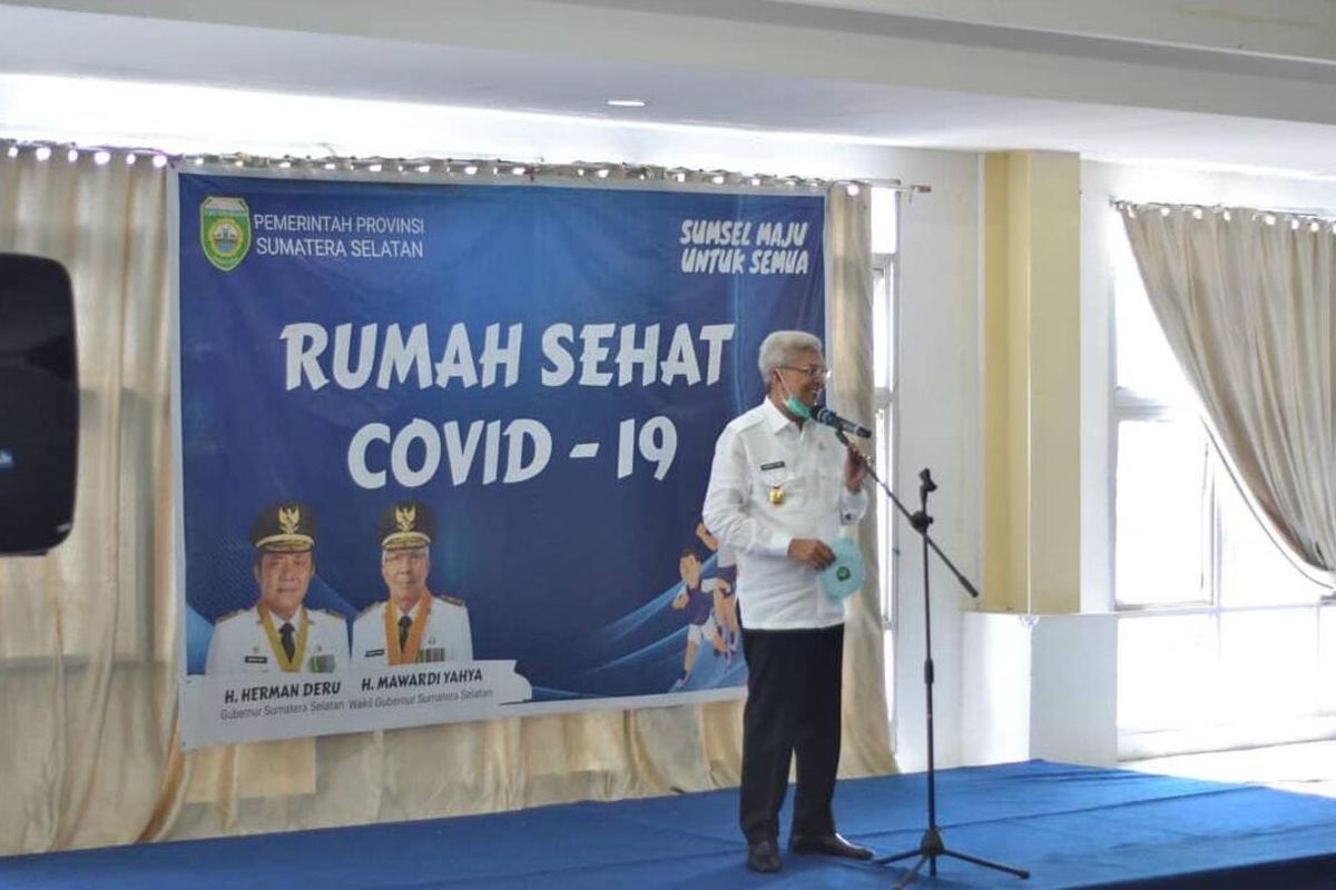 Wakil Gubernur Sumatera Selatan Mawardi Yahya  saat menutup operasi wisma atlet Jakabaring Palembang, yang sebelumnya menjadi tempat perawatan untuk pasien suspek (PDP) dan kontak (ODP) Covid-19, Senin (31/8/2020).