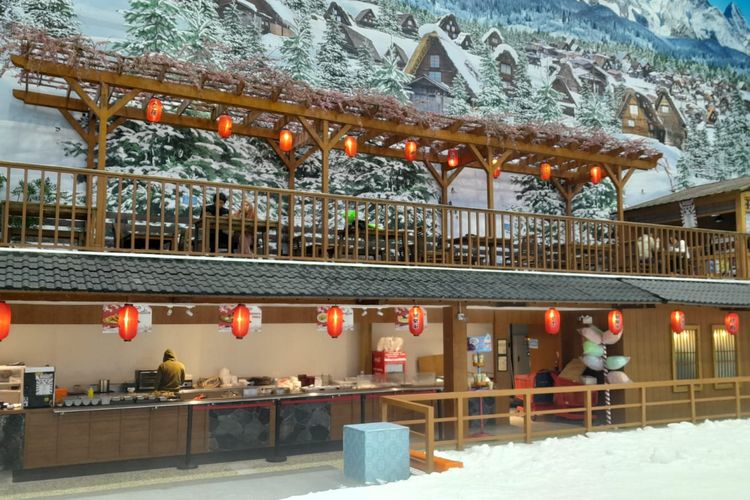 Spot foto dengan latar belakang khas bangunan jepang di trans snow world bintaro