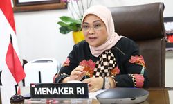 Menaker Ida Instruksikan BLK Lotim Kirim Bantuan ke Korban Longsor di Adonara