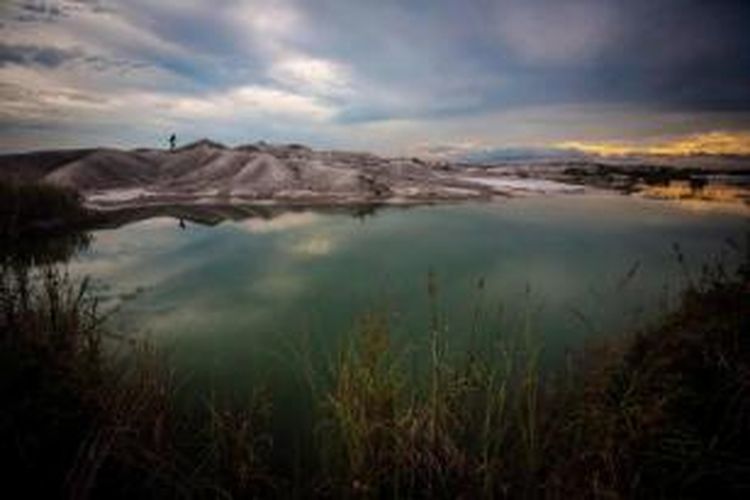 Kawasan tambang emas tradisional di Kereng pangi, Kalimantan Tengah, 24 Agustus 2013. Sebanyak 140 negara menandatangani traktat PBB untuk menangani polusi merkuri serta penggunaan produk metal berbahaya.