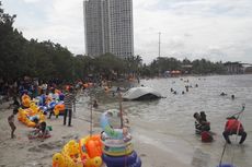 Manfaatkan Libur Natal, Warga Serbu Pantai Ancol