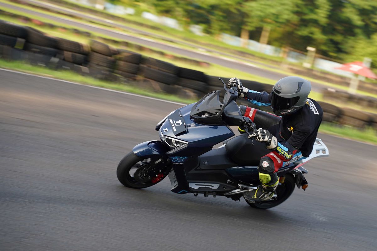 Sesi test motor listrik United E-Motor