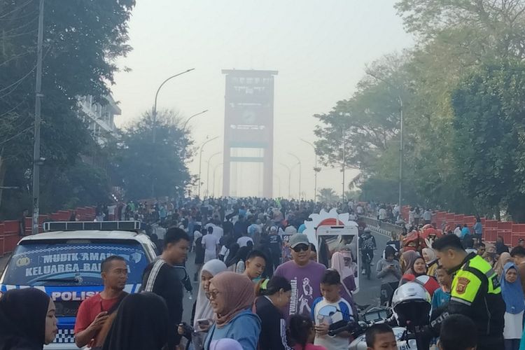CFD di Palembang Diselimuti Asap Karhutla, Warga Tetap Antusias Olahraga: Mau Gimana Lagi...