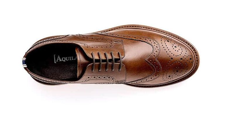 Sepatu full brogues atau wingtip