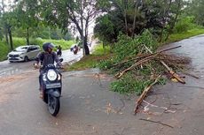 Antisipasi Longsor Susulan, Akses Jalan Bukit Kemuning Batam Ditutup Total