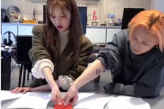 HyunA dan E'Dawn Tanda Tangan Kontrak dengan PSY Pakai Cap Jempol