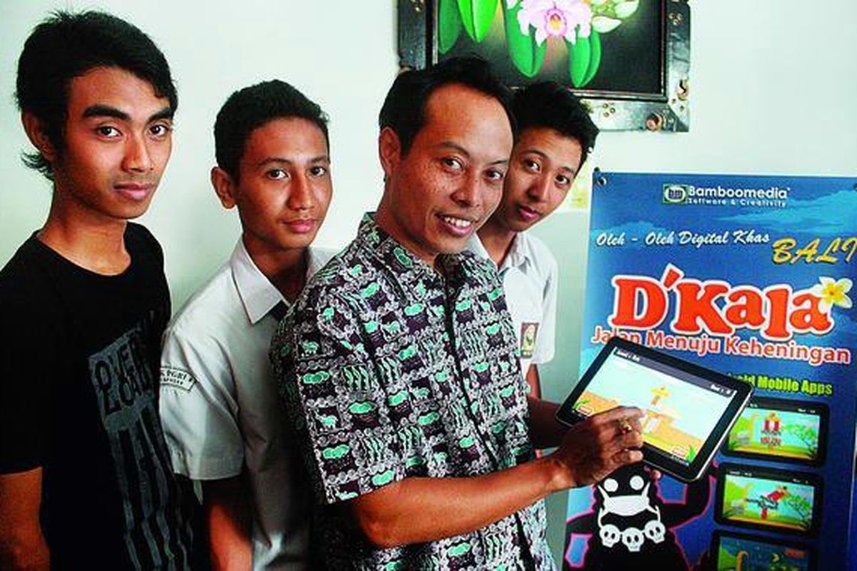 Putu Sudiarta bersama timnya memperlihatkan permainan ogoh-ogoh versi Android bernama D�Kala, akhir Maret lalu, di Denpasar. Timnya bangga karena ini produk partisipasi promosi Bali melalui pengenalan soal Nyepi bersama ogoh-ogoh dan pariwisata Pulau Dewata.