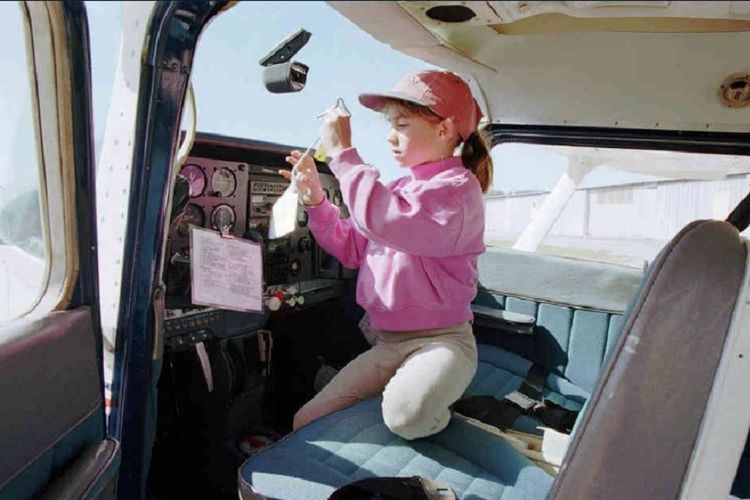 Jessica Dubroff, gadis berusia 7 tahun yang berupaya memecahkan rekor sebagai pilot termuda dunia. (Twitter/Air Disasters)