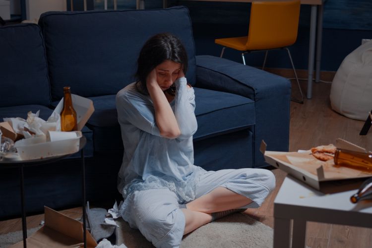 Berikut tiga momen kritis saat mahasiswa atau remaja merasa kesepian. 