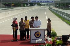 Jokowi Resmikan Jalan Tol Segmen Sragen-Ngawi Sepanjang 51 Kilometer