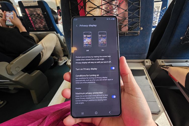 Supaya lebih praktis, saya bahkan mengatur shortcut di tombol samping (side button). Dengan double press tombol power, Privacy Display bisa langsung aktif atau mati tanpa perlu membuka menu.
