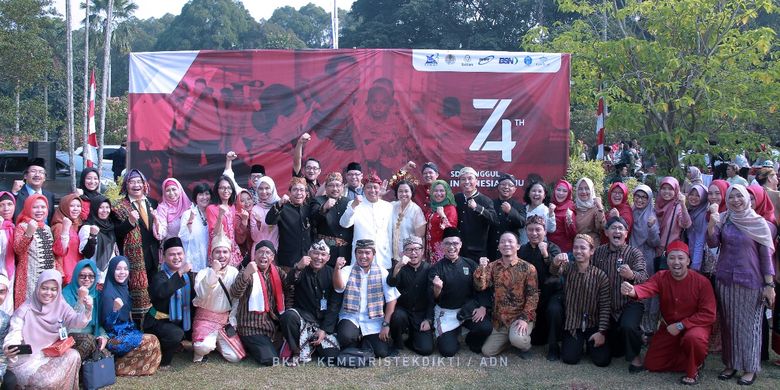 Upacara Peringatan HUT RI ke-78 Kemenristekdikti di Pusat Penelitian Ilmu Pengetahuan dan Teknologi (Puspiptek), Serpong, Tangerang pada Sabtu (17/8/2019).