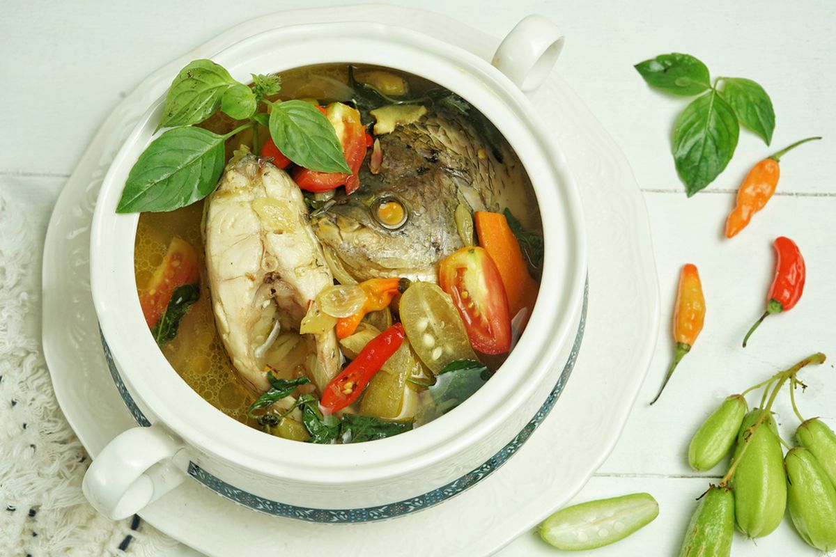 Ilustrasi pindang serani bandeng untuk menu makan siang istimewa.