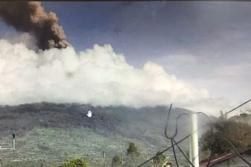 Erupsi Gunung Kerinci Kembali Terjadi Hari Ini dengan Ketinggian 700 Meter