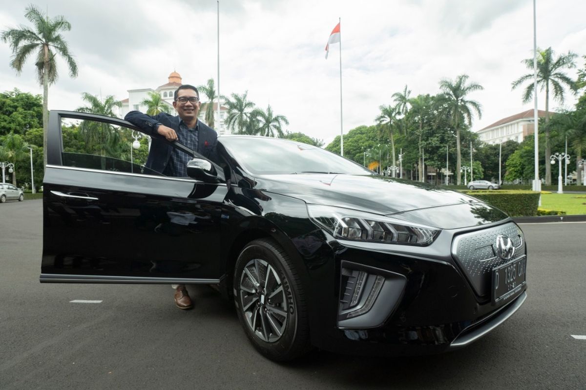 Ridwan Kamil bakal memakai Hyundai Ioniq dan Kona EV sebagai mobil dinas Pemerintah Provinsi Jawa Barat.