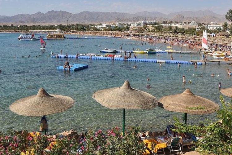 Pantai Namaa di Sharm el-Sheikh, Mesir.