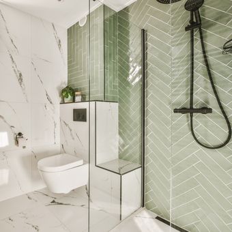 ilustrasi dinding shower berwarna sage green