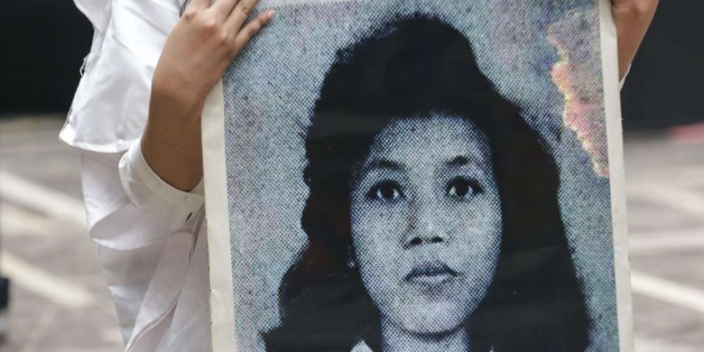 Siapa Marsinah? 5 Fakta Perjuangan Aktivis Buruh yang Diculik, Disiksa, dan Kini Jadi Pahlawan Nasional

Baca selengkapnya: 

~RKD #Marsinah #Buruh #Pahlawan