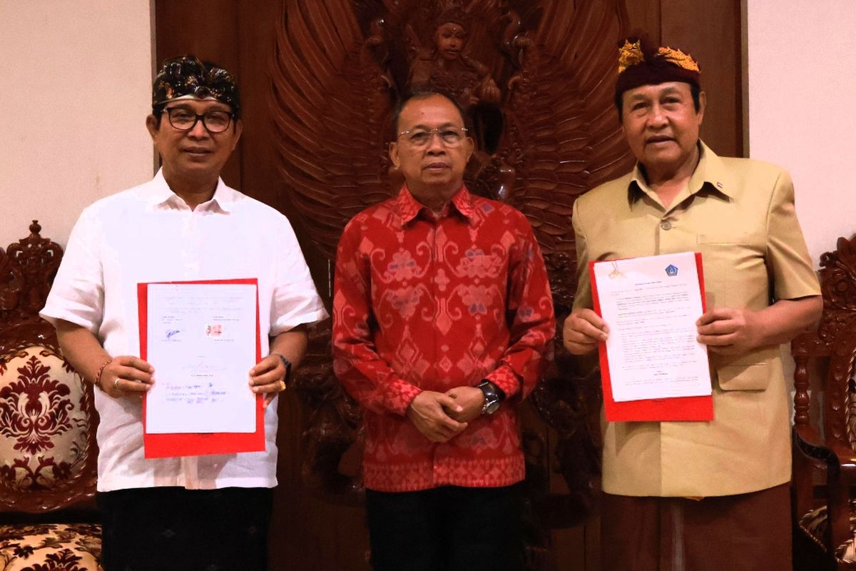 Gubernur Bali Wayan Koster bersama pihak manajemen Garuda Wisnu Kencana (GWK) menyepakati penerapan perjanjian pinjam pakai lahan sebagai solusi atas penutupan akses jalan di kawasan GWK, Ungasan. 