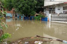 Banjir di Bidara Cina Sempat Capai 2 Meter, Pagar Rumah Terendam Air
