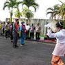 Tiba di Bandara Pattimura, Kapolda Maluku yang Baru Disambut Tari Lenso