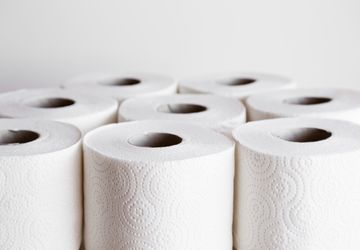 Dulu Ada Tren Tisu Toilet Warna-warni, Mengapa Kini Didominasi Putih?