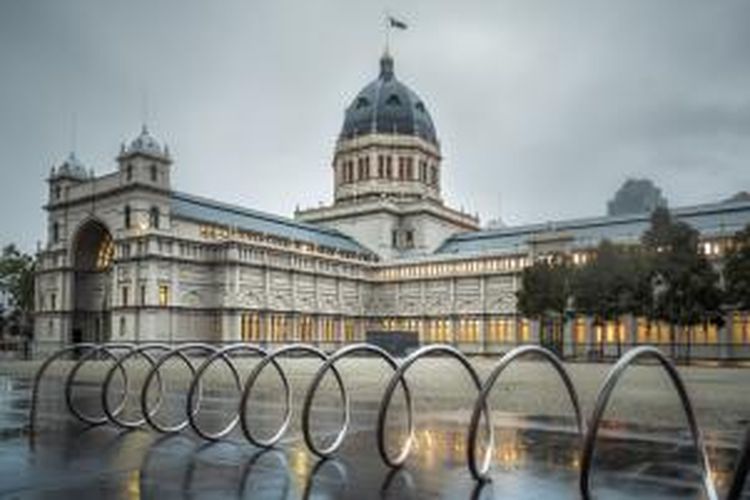 Menelusuri Melbourne bisa menjadi aktivitas paling menyenangkan saat liburan.Di sana juga terdapat Royal Exhibition Building yang terdaftar sebagai Situs Warisan Dunia. 

