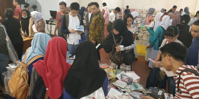 Gramedia.com menggelar acara festival buku terbesar di Indonesia bertajuk The Readers Fest 2018 Festival ini berlangsung 1 - 7 Oktober 2018 mengangkat tema ?Selebrasi Literasi dan Musik dalam Festival?.