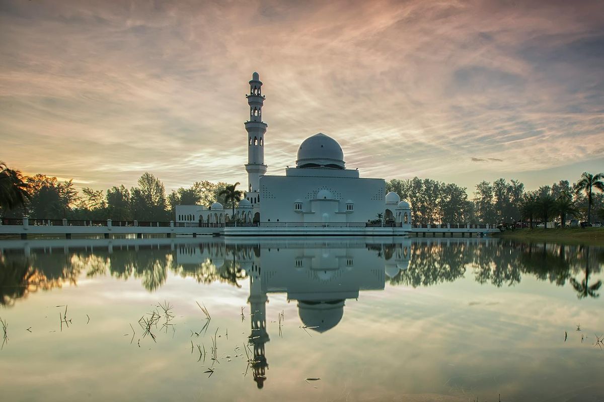 Kementerian Agama (Kemenag) membuka bantuan pembangunan dan renovasi masjid/musala dan rintisan masjid/musala ramah tahun 2025. 