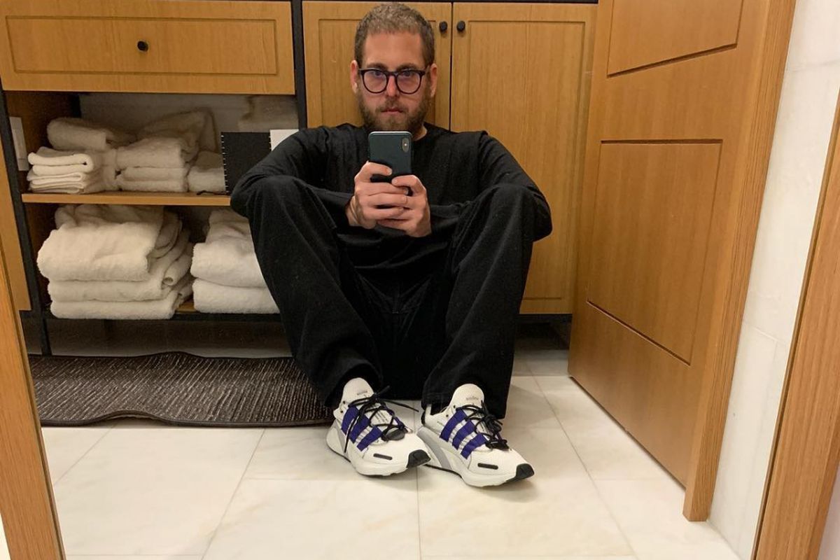 Aktor Jonah Hill dengan model terbaru ZX 