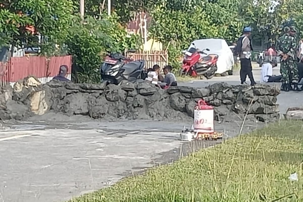 Pemuda di Seram Barat Maluku Tewas Ditusuk, Keluarga Blokade Jalan