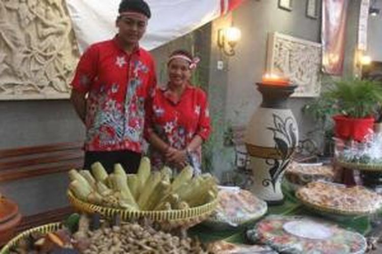 Rumah Makan Handayani Jalan Adisucipto 48b Yogyakarta mengadakan bazar malam tirakatan 17-18 Agustus 2014.