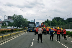 Ada Demo di Depan Gedung DPR, Polisi Alihkan Kendaraan ke Jalur Bus Transjakarta