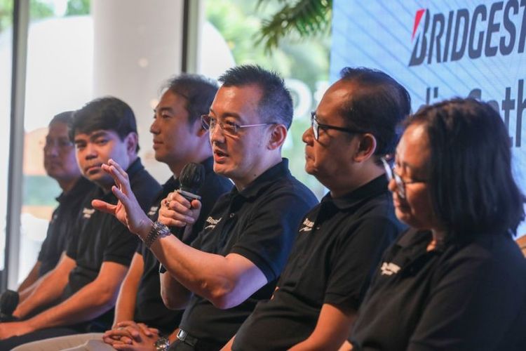 Konferensi pers Bridgestone Indonesia.