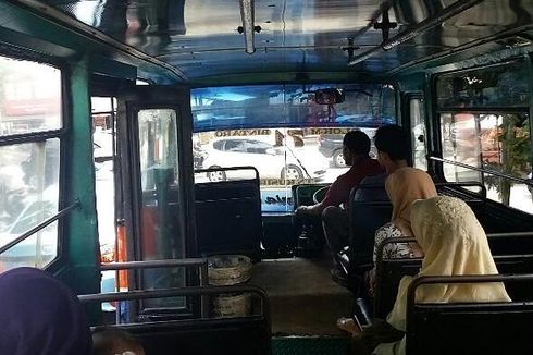 Penumpang Harapkan Ada Standardisasi Sopir Metromini