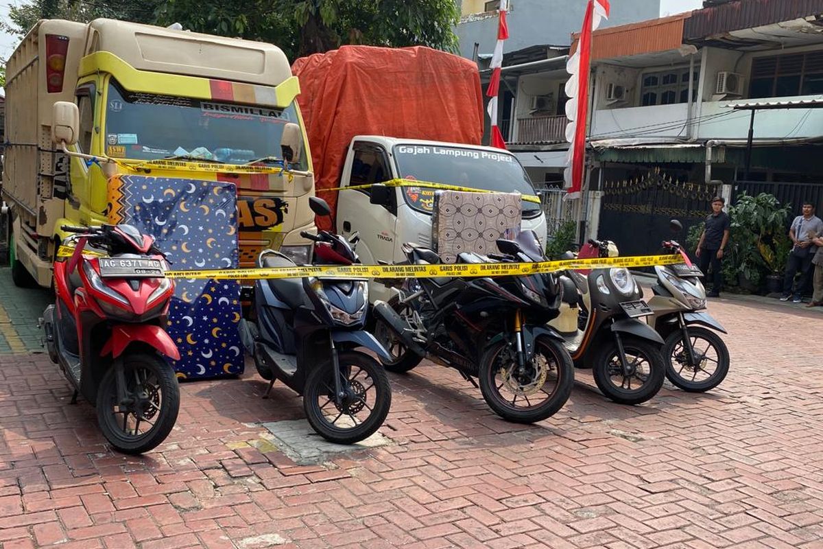 Pengiriman sepeda motor hasil curian digagalkan polisi. Rencananya, motor hasil curian itu bakal dibawa dari Jakarta ke Lampung. 