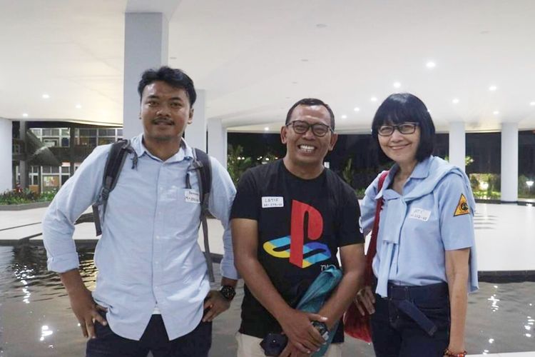 Foto bersama Bang Latip dan Mba Ati Kamil. Kami bertiga merupakan rekan sekantor di Kompas.com dan seorganisasi di Mapala UI.