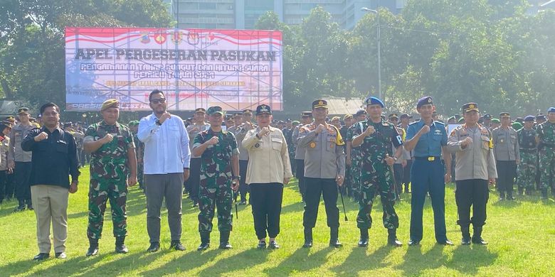 Wali Kota Semarang Hevearita Gunaryanti Rahayu menghadiri Apel Pergeseran Pasukan Pengamanan Tahap Pungut dan Hitung Suara Pemilu 2024 Operasi Mantap Brata Candi di Polres Kota Besar (Polrestabes) Semarang, Selasa (13/2/2024).