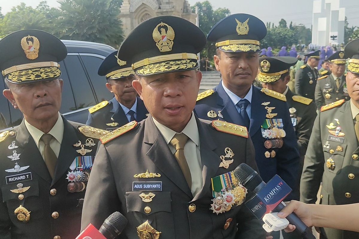 76 Pati TNI Dimutasi: Mayjen Ariyo Windutomo Jadi Kasetpres, Mayjen Kosasih Sesmilpres