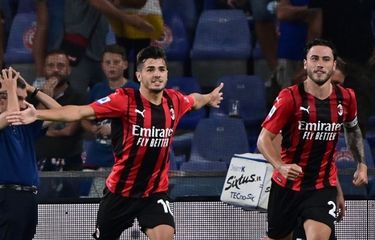 Brahim Diaz (kiri) saat merayakan golnya pada laga penutup pekan pertama Liga Italia yang mempertemukan Sampdoria vs AC Milan di Stadio Luigi Ferraris, Senin (23/8/2021).