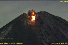 Lava Pijar Gunung Semeru Mengalir Sejauh 1 Kilometer