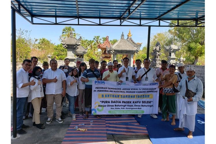 PNM berikan bantuan untuk dukung saran ibadah di Bali.